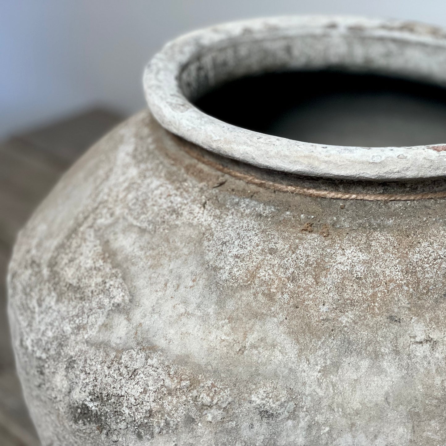 Grey Java Water Pot, Medium
