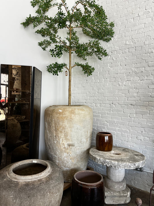 Limestone pot XXL