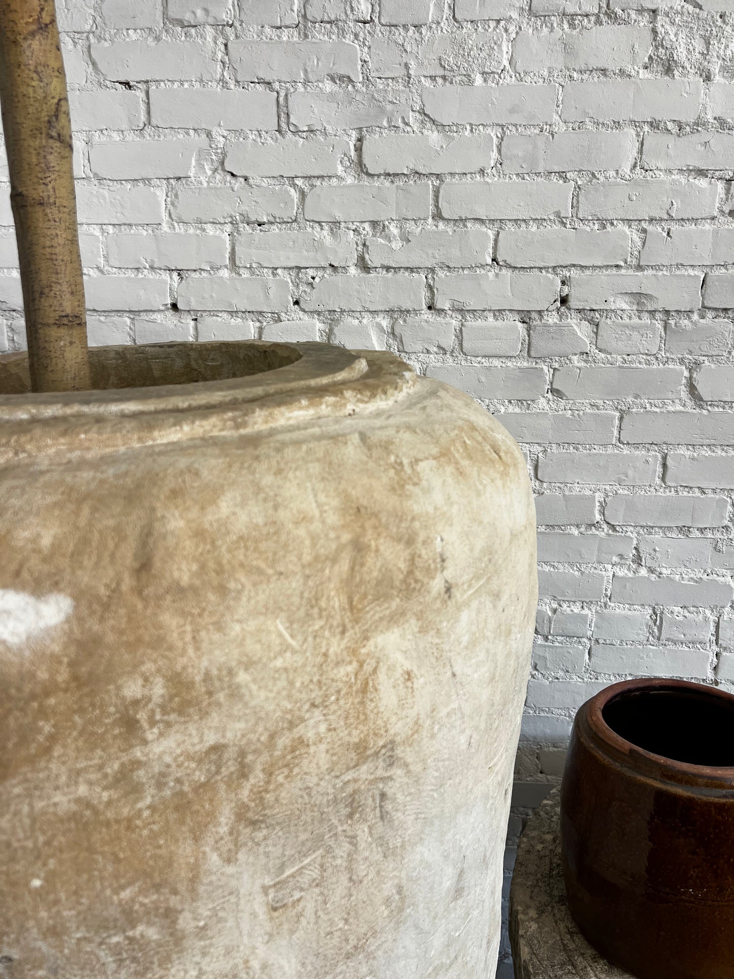 Limestone pot XXL
