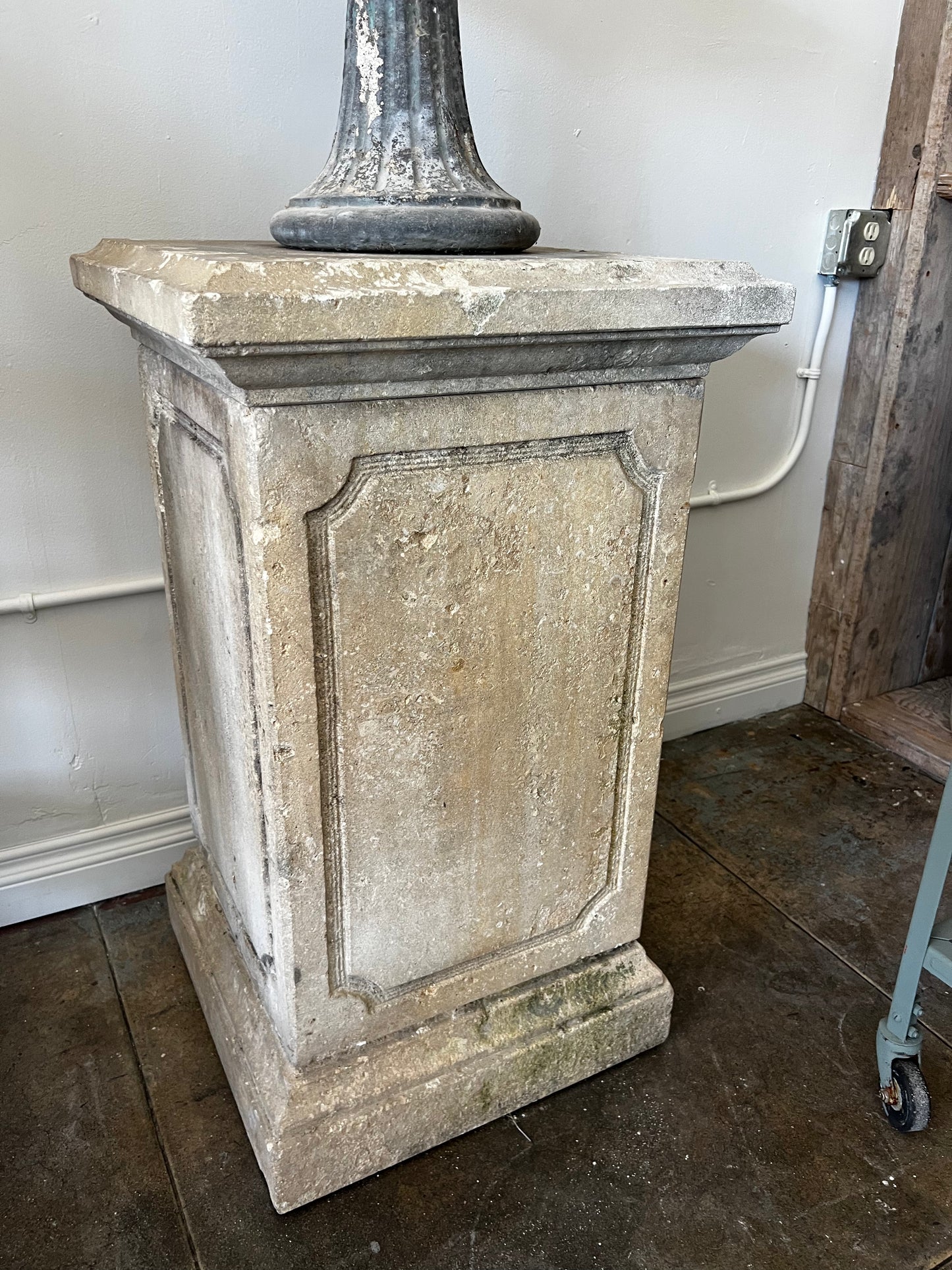 Limestone pedestal/plinth, Antique