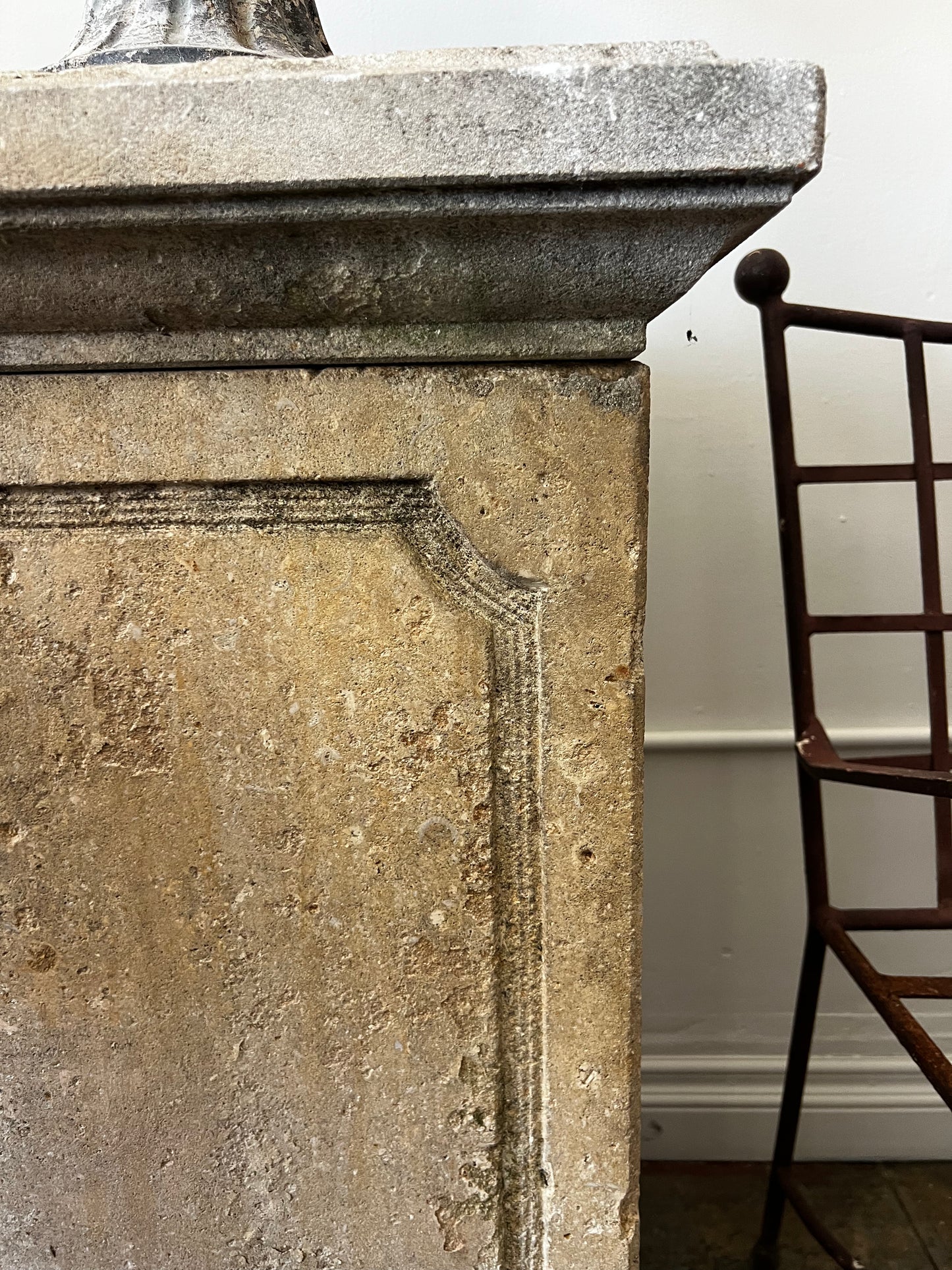 Limestone pedestal/plinth, Antique