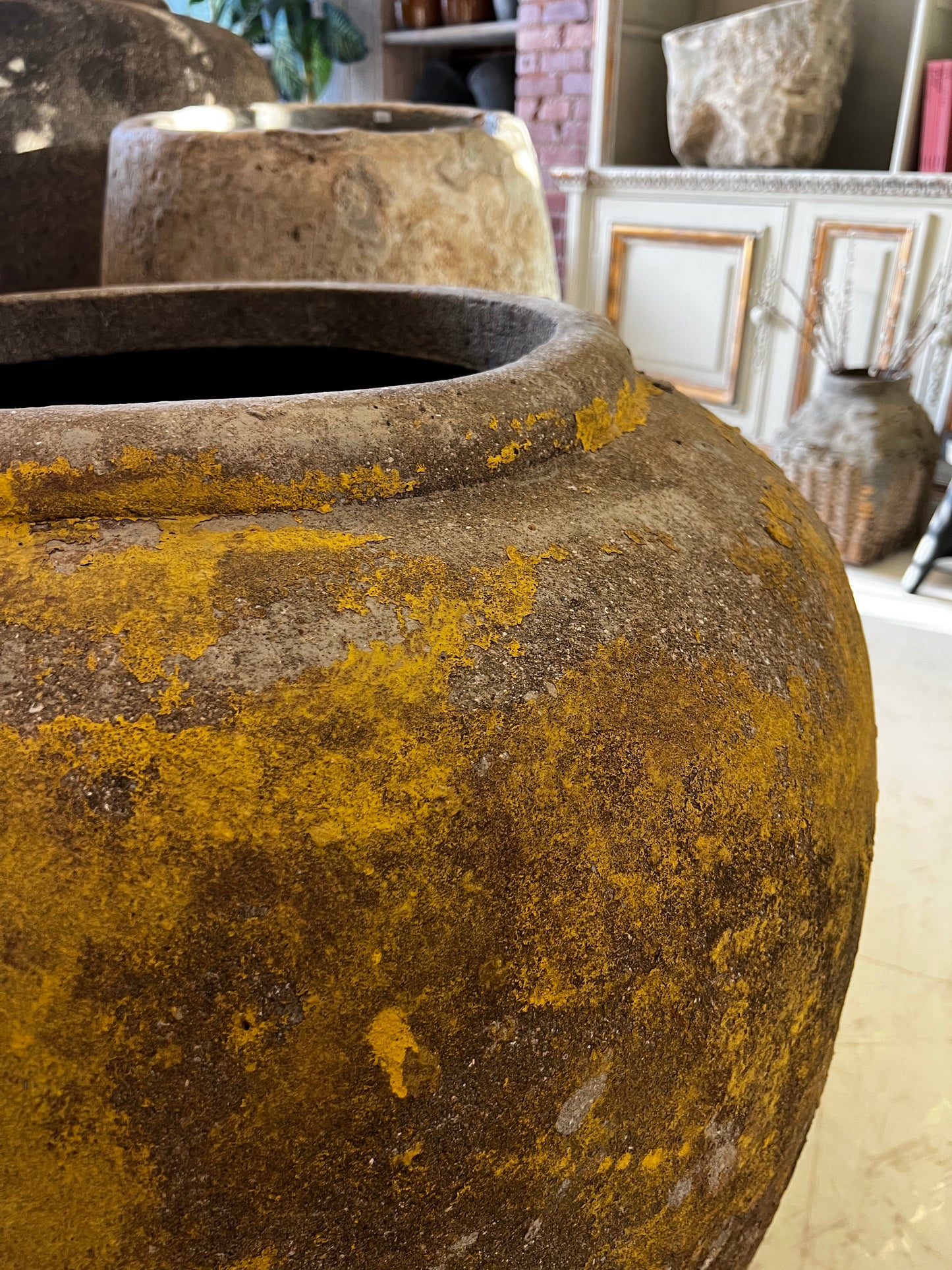 Mudari Pot, easter yellow