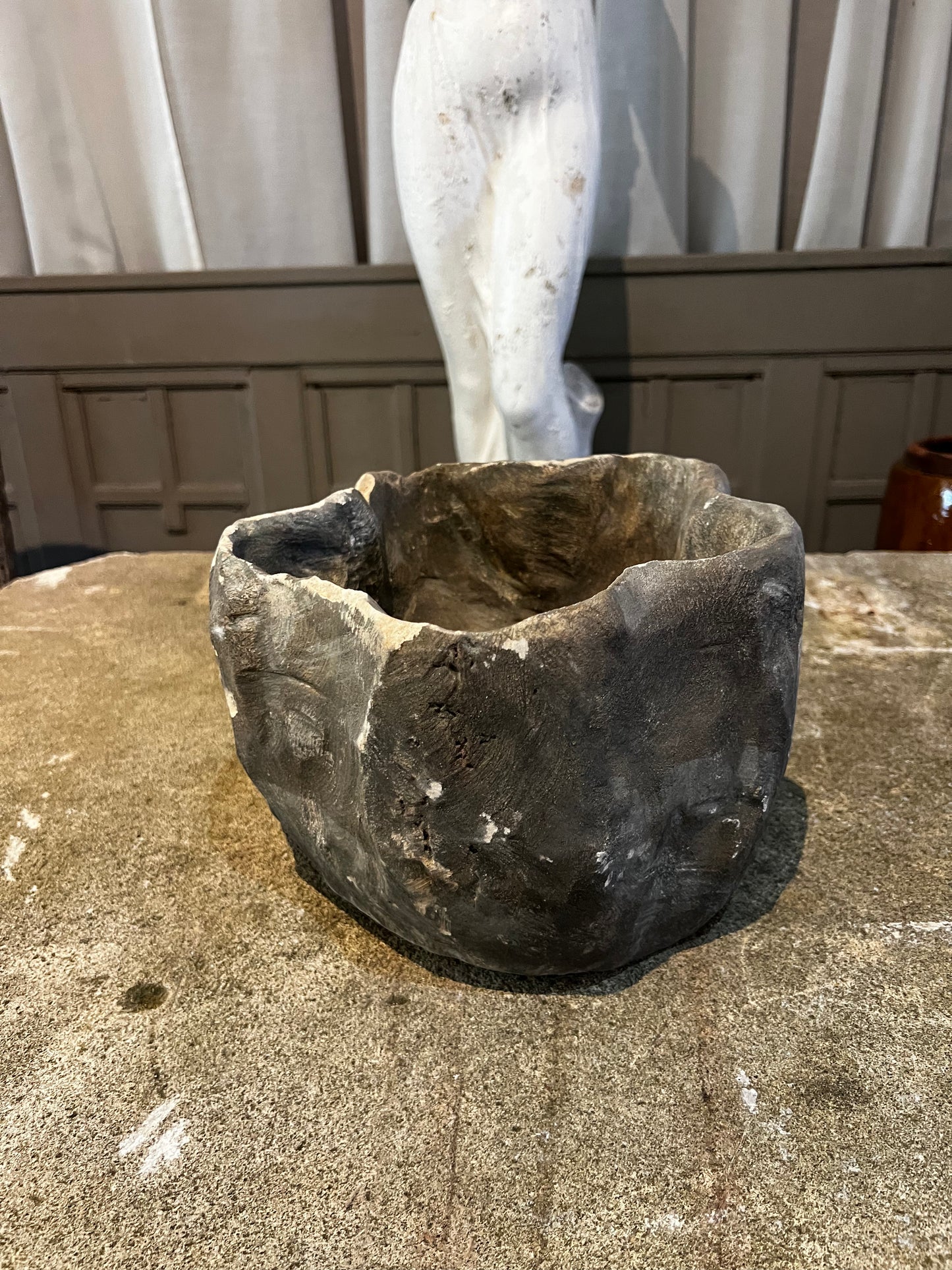 Limestone Pot, dark brown, small