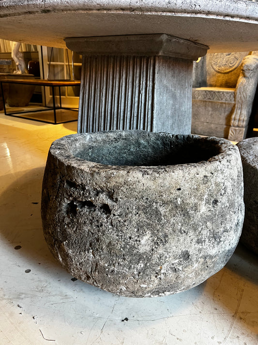 Limestone pot, medium