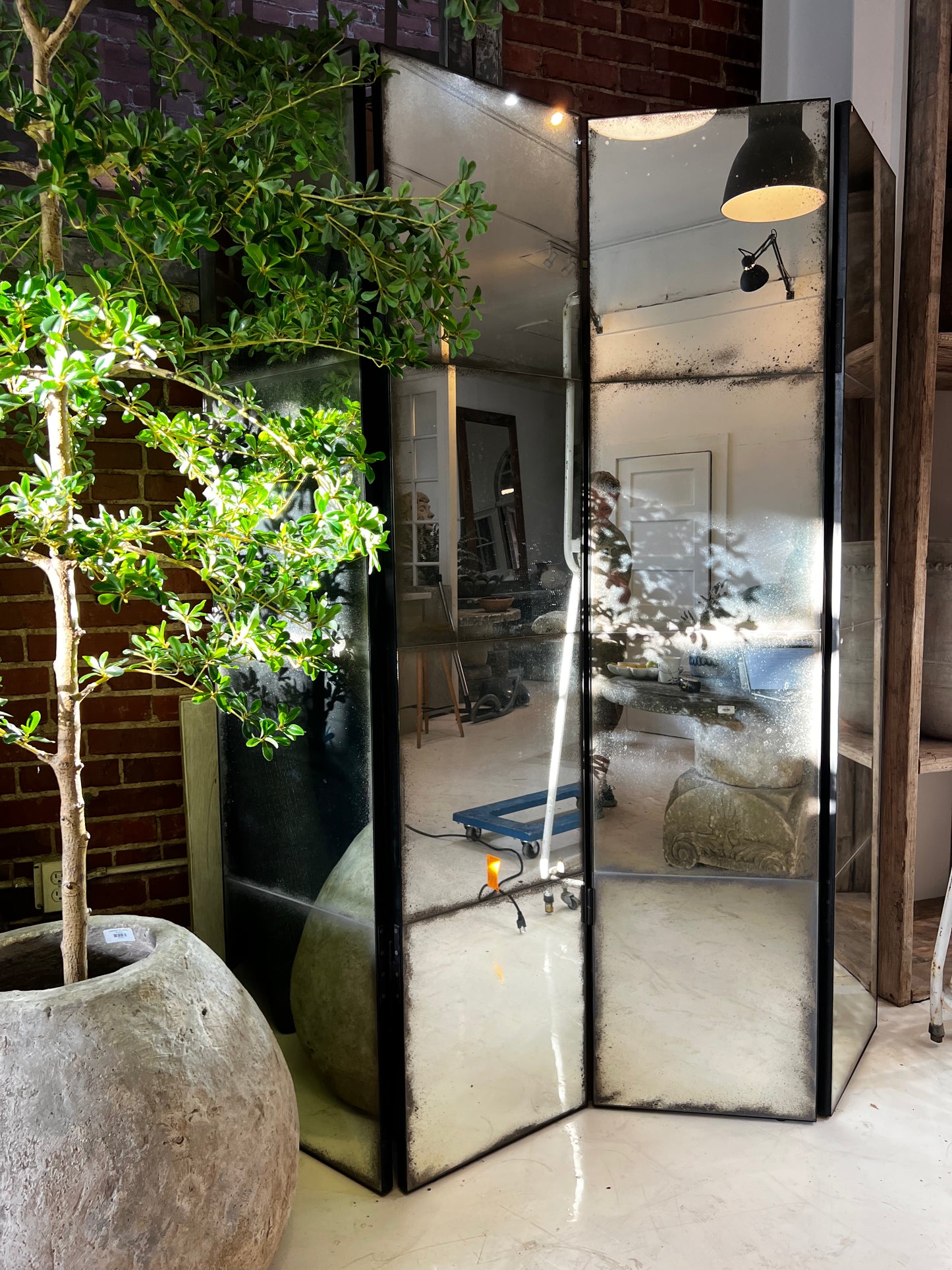 Room-divider aged Mirror Glass