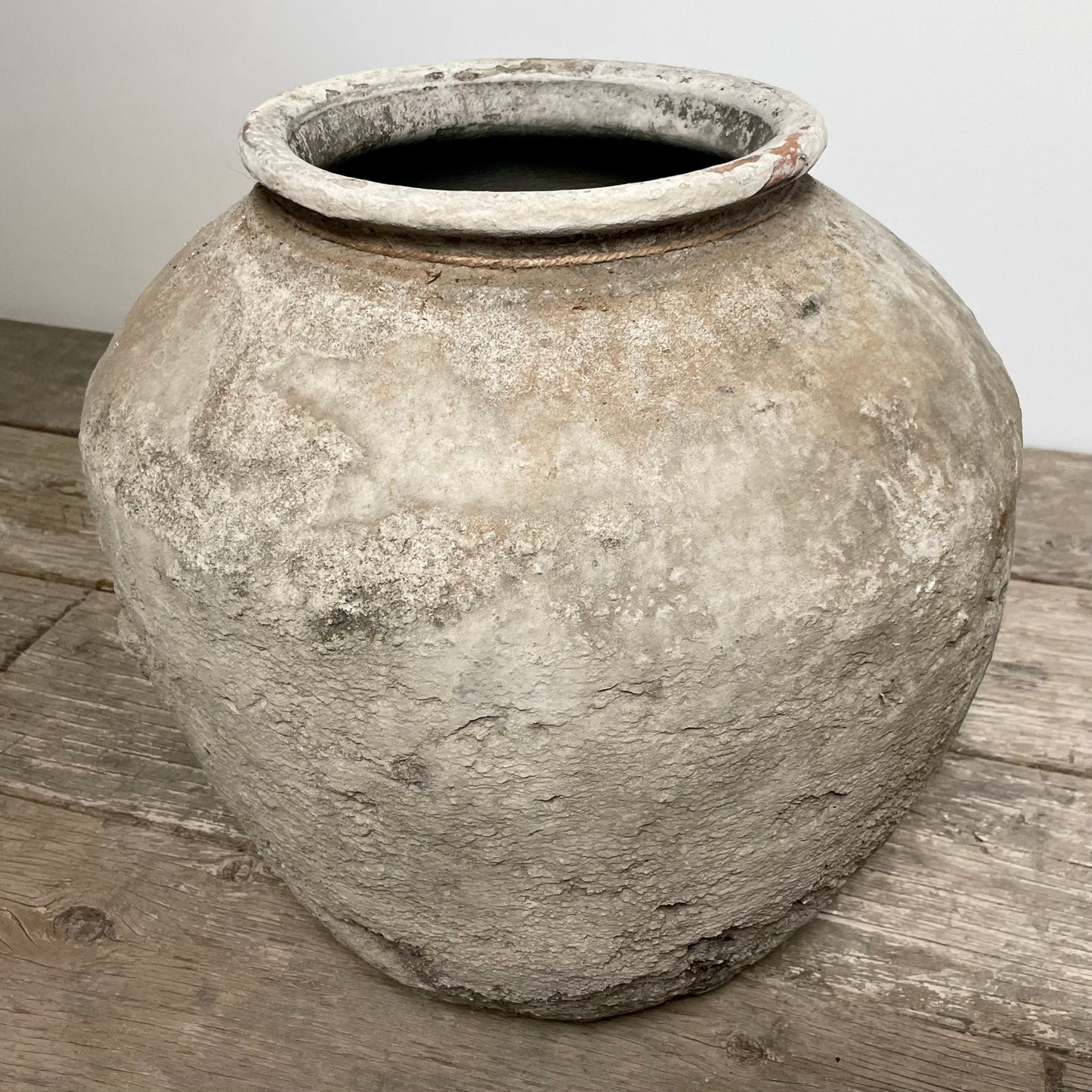 Grey Java Water Pot, Medium
